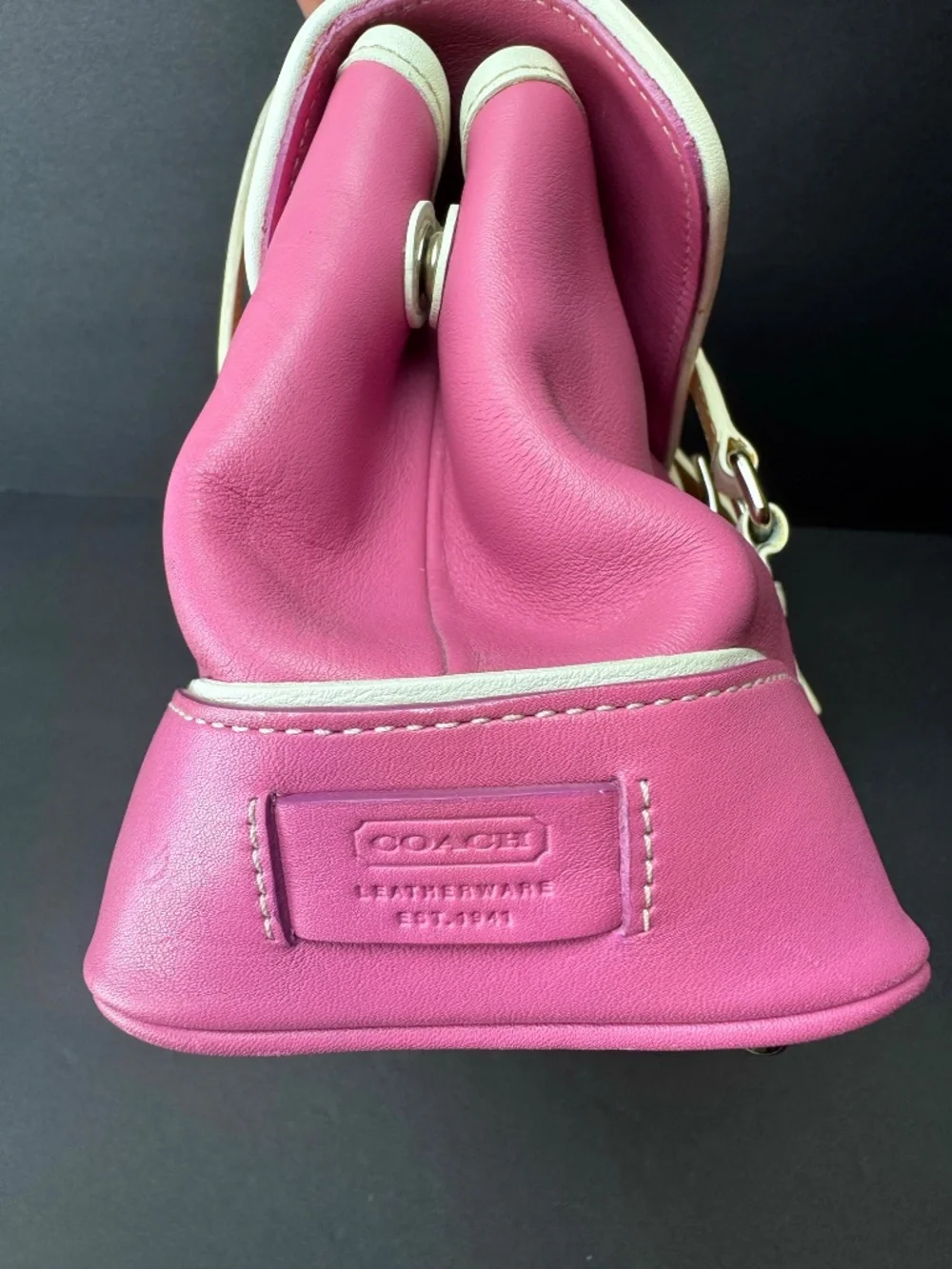 Vintage Coach Hampton Buckle Flap Shoulder Bag 9267 - Picture 4 of 10